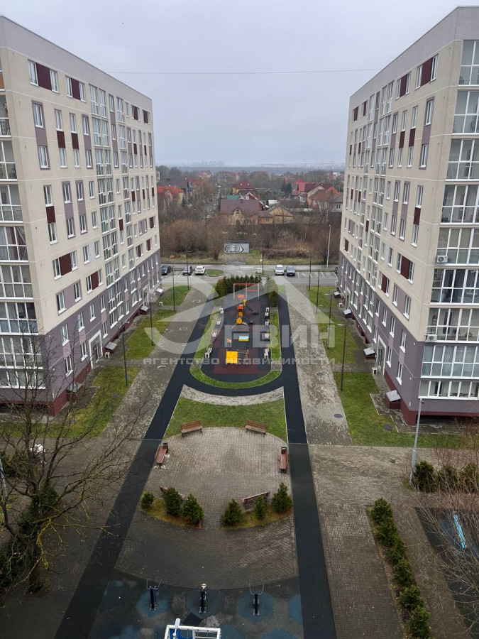 Продажа 3-комнатной квартиры, Калининград, Борисовский,  Бульвар